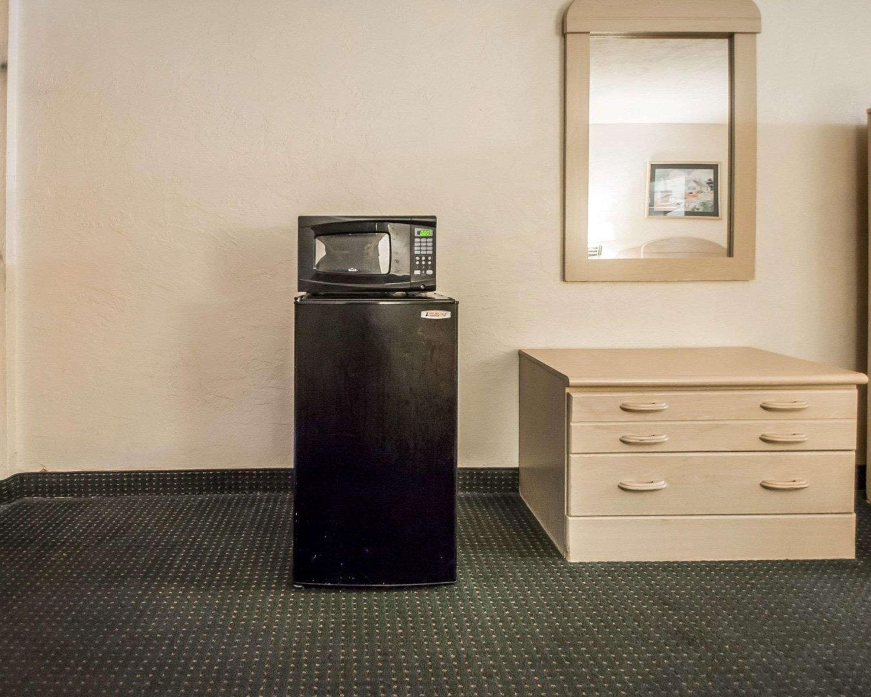 Rodeway Inn Gainesville - University Area Zewnętrze zdjęcie