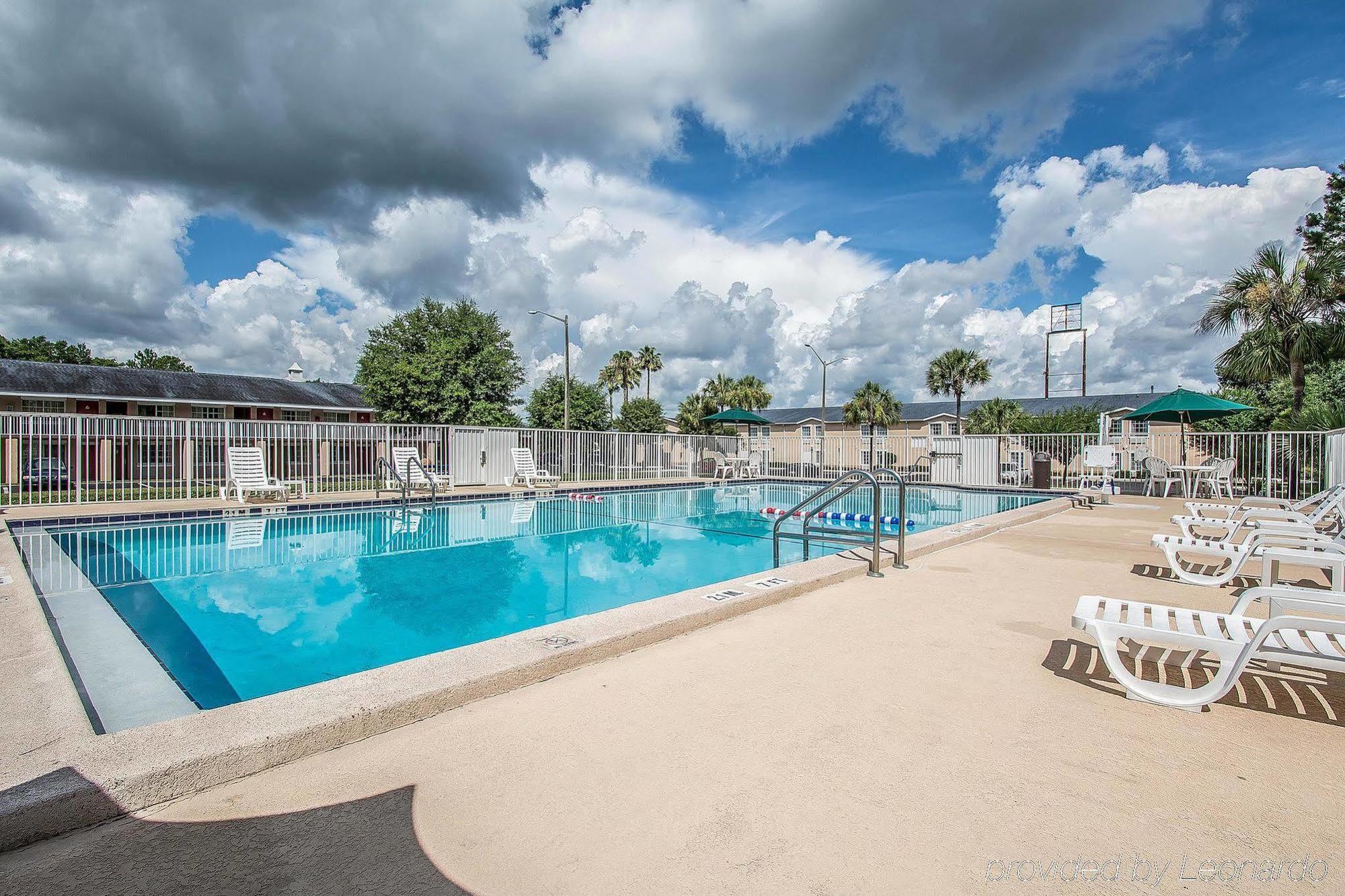 Rodeway Inn Gainesville - University Area Zewnętrze zdjęcie